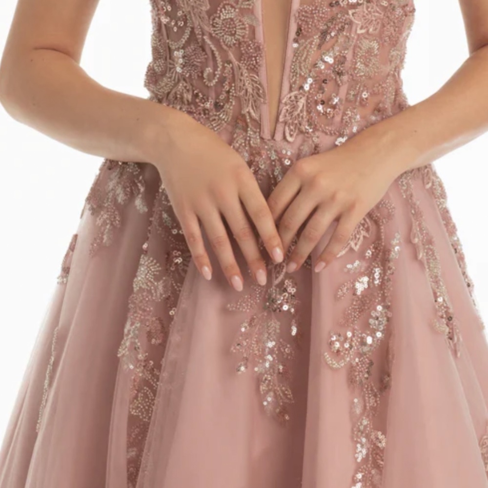 Ballgown Strappy Lace Up Back Sequin Plunge Tulle Ballgown